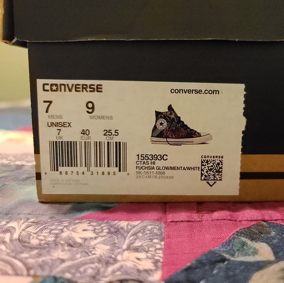Converse Unisex Sneakers - Picture 6 of 6
